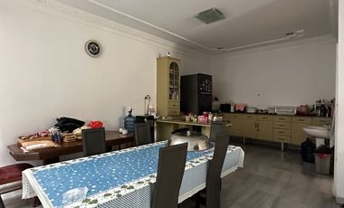 Rumah Modern 15x20 3+1KT Full Furnished di Green Garden Jakbar