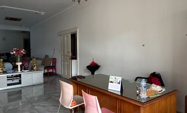 Rumah Modern 15x20 3+1KT Full Furnished di Green Garden Jakbar