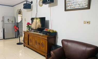 Dijual Rumah Nyaman Dan Strategis! Rumah 2 Lantai Semi Furnish Lokasi Slipi, Kemanggisan, Palmerah Dan Bebas Banjir
