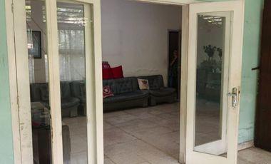 Dijual Rumah Murah dan Strategis di Jalan Utama Luas 353m2 di Jl.Kesehatan Jakarta Pusat