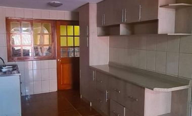 Venta de Amplia y Hermosa Casa, todo sólido. Arica