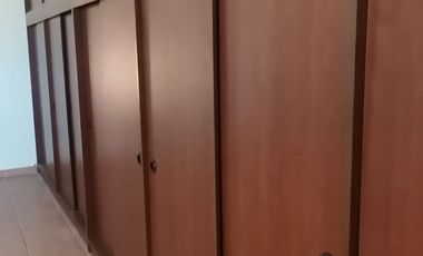 Venta de Amplia y Hermosa Casa, todo sólido. Arica