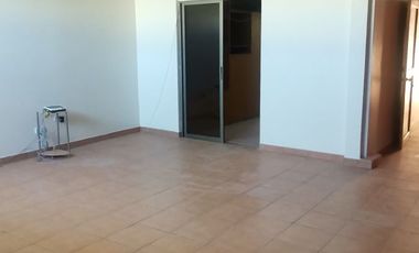 Venta de Amplia y Hermosa Casa, todo sólido. Arica