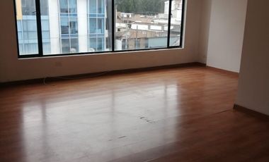 Apta estudio, sector Las Cuadras - (depósito)
