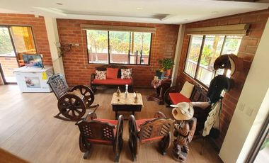 Casa en venta de 180 m² + 1.800 m de Terreno en Pedro Vicente Maldonado - Ecuador