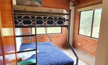Casa en venta de 180 m² + 1.800 m de Terreno en Pedro Vicente Maldonado - Ecuador