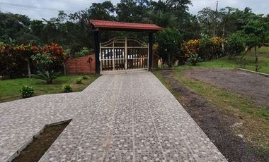 Casa en venta de 180 m² + 1.800 m de Terreno en Pedro Vicente Maldonado - Ecuador