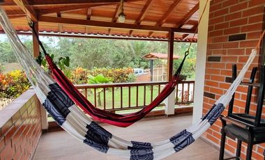 Casa en venta de 180 m² + 1.800 m de Terreno en Pedro Vicente Maldonado - Ecuador