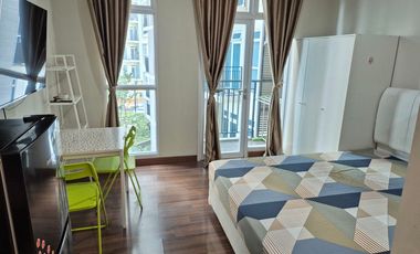 Puri Orchard Studio lt 3 hadap Kolam Renang, Furnished