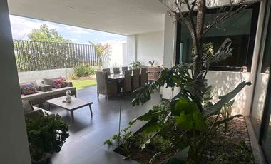 renta de residencia amueblada