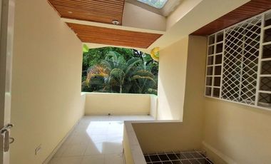 🏡 CASA ESQUINERA DE DOS PISOS EN VENTA – VILLA CAFÉ, NEIVA
