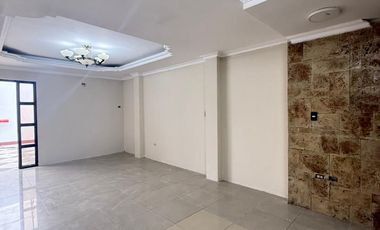 Alquilo casa de 3 dormitorios en Matices, Avenida León Febres Cordero