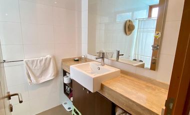 VENTA ESPECTACULAR CASA MEDITERRÁNEA EN CONDOMINIO | CHAMISERO | 4D + SERVICIO + QUINCHO + PISCINA | A PASOS ALIANZA FRANCESA | UF 10.300