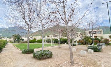 VENTA ESPECTACULAR CASA MEDITERRÁNEA EN CONDOMINIO | CHAMISERO | 4D + SERVICIO + QUINCHO + PISCINA | A PASOS ALIANZA FRANCESA | UF 10.300