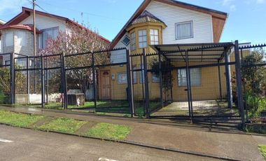 Amplia Casa para familia u oficinas