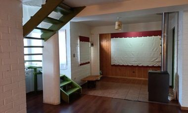 Amplia Casa para familia u oficinas