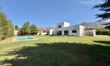 RINCONADA - ARRIENDA CASA DE DOS PISOS 2D 3B COND. EL GOLF