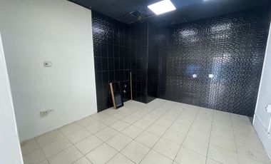 Local Comercial en Renta – Plaza del Sol | Barbasquillo, Manta