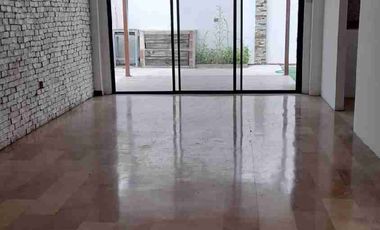 Alquilo casa en Urbanización San Felipe