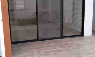 Alquilo casa en Urbanización San Felipe
