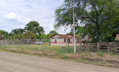 finca con casa de venta en calceta