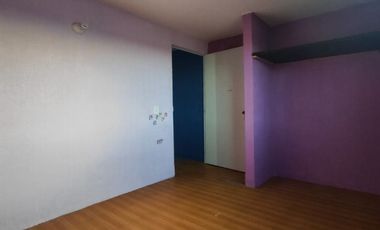 CASA EN VENTA DENTRO DE FRACCIONAMIENTO URBI VILLA DEL REY HUEHUETOCA