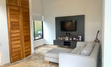 Venta de Casa en la via Rionegro - La Ceja