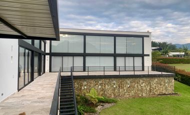 Venta de Casa en la via Rionegro - La Ceja