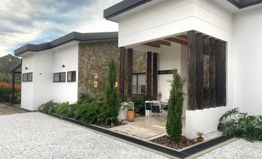 Venta de Casa en la via Rionegro - La Ceja