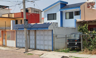EXCELENTE OPORTUNIDAD EN UNA DE LAS MEJORES ZONAS DE TLAXCALA EN TLACOMULCO, CASA EN REMATE