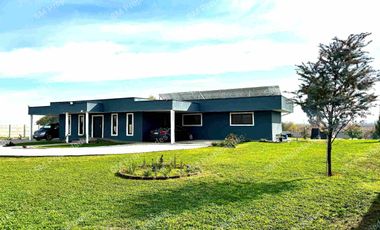Exclusiva residencia autosustentable en parcelación privada | Sector El Boldo, Curicó