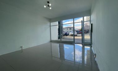 Se arrienda Local Comercial u oficina, en edificio Walk de  Anibal Pinto