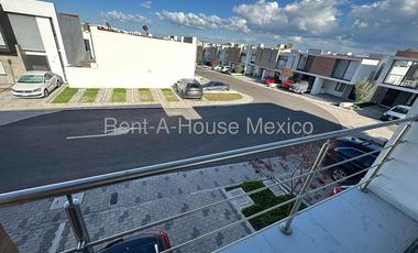 Casa en Renta en El Refugio, Amueblada 125m2 | 3 recamaras, 2.5 baños, 2 estac. | Alberca, Jardín