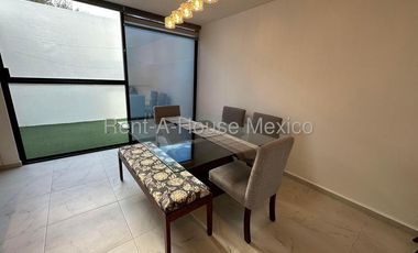 Casa en Renta en El Refugio, Amueblada 125m2 | 3 recamaras, 2.5 baños, 2 estac. | Alberca, Jardín