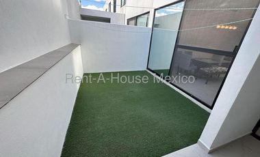 Casa en Renta en El Refugio, Amueblada 125m2 | 3 recamaras, 2.5 baños, 2 estac. | Alberca, Jardín