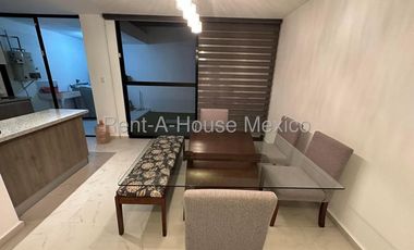 Casa en Renta en El Refugio, Amueblada 125m2 | 3 recamaras, 2.5 baños, 2 estac. | Alberca, Jardín