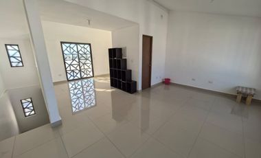 RENTA CASA AMUEBLADA FRACC PUERTA JARDIN RESIDENCIAL, APODACA N.L