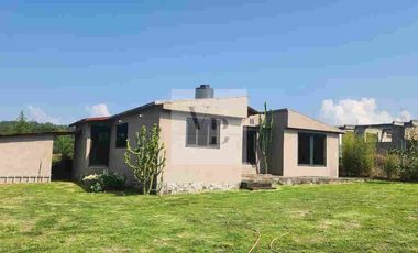Renta de casa en Acatitlán con jardín
