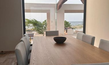 HERMOSA RESIDENCIA EN VENTA EN LA PLAYA DE SAN CRISANTO, YUC