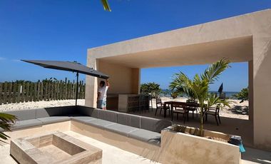 HERMOSA RESIDENCIA EN VENTA EN LA PLAYA DE SAN CRISANTO, YUC