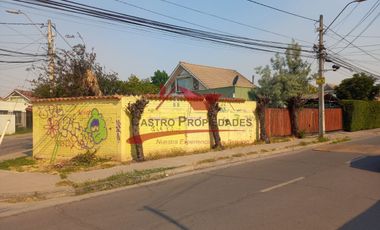 Casa de Esquina Aislada con 4 Dormitorios, 2 Baños, Villa Los Cantaros ll, Comuna de Quilicura.