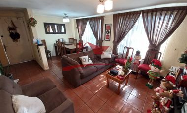 Casa de Esquina Aislada con 4 Dormitorios, 2 Baños, Villa Los Cantaros ll, Comuna de Quilicura.