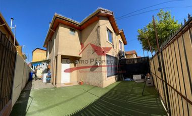 Hermosa Casa de Dos Pisos, 3 Dormitorios, 2 Baños, Villa Jardin del Sol, Comuna de Quilicura.