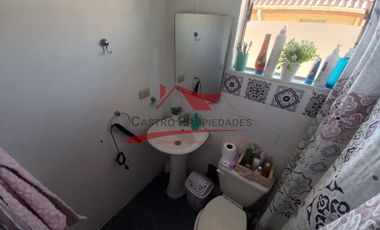 Hermosa Casa de Dos Pisos, 3 Dormitorios, 2 Baños, Villa Jardin del Sol, Comuna de Quilicura.