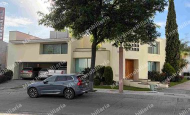 CASA EN RENTA EN VILLANTIGUA