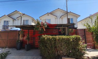 Hermosa Casa de Dos Pisos, 4 Dormitorios y 3 Baños, Villa Valle Norte, Valle Grande, Comuna de Lampa.