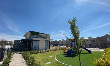 Casa en RENTA en Meseta, de 3 recámaras con alberca y seguridad 24/7