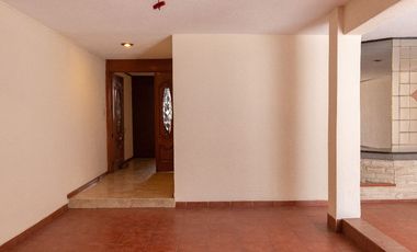 CASA EN RENTA EN PRADOS AGUA AZUL CERCA DE PLAZA CRISTAL