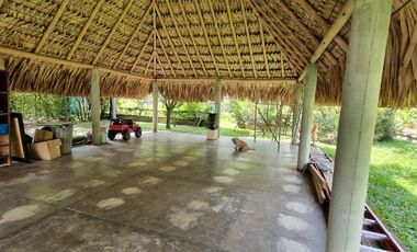 Arrendamiento casa campestre en Tres Esquinas