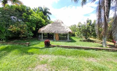 Arrendamiento casa campestre en Tres Esquinas